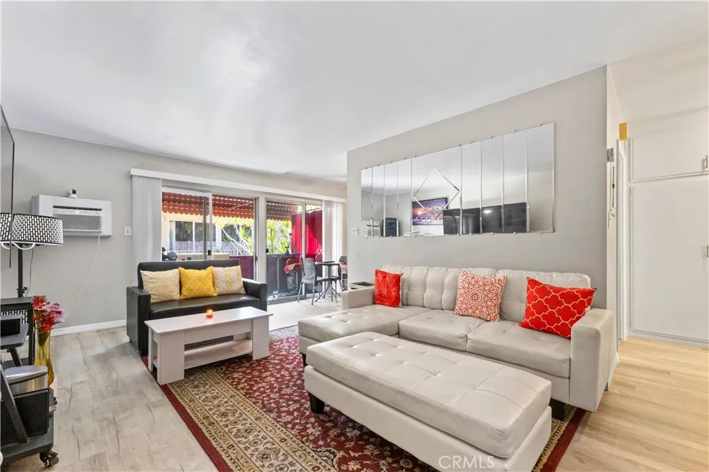 440 Chestnut Avenue Unit 2C — photo