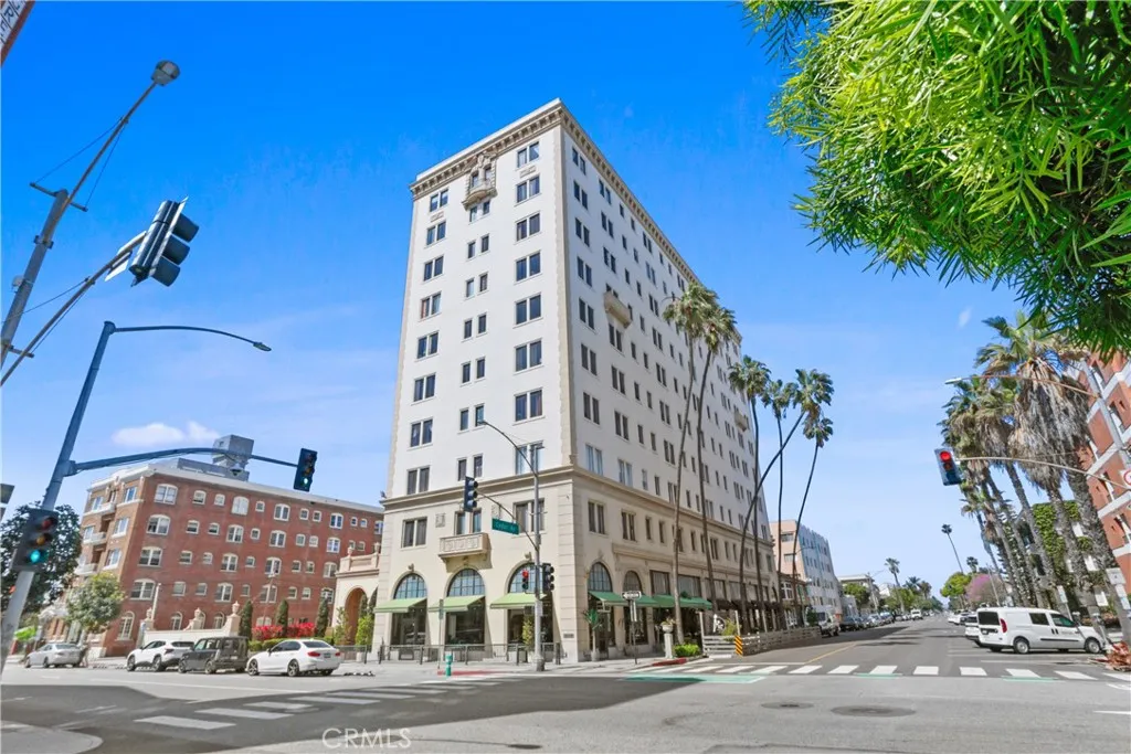 315 W 3rd Street Unit 910 — photo