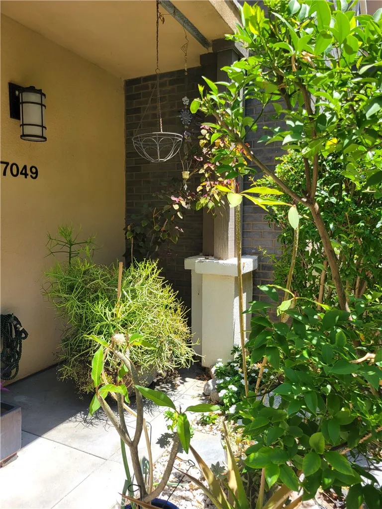 7049 Oregon Street — photo