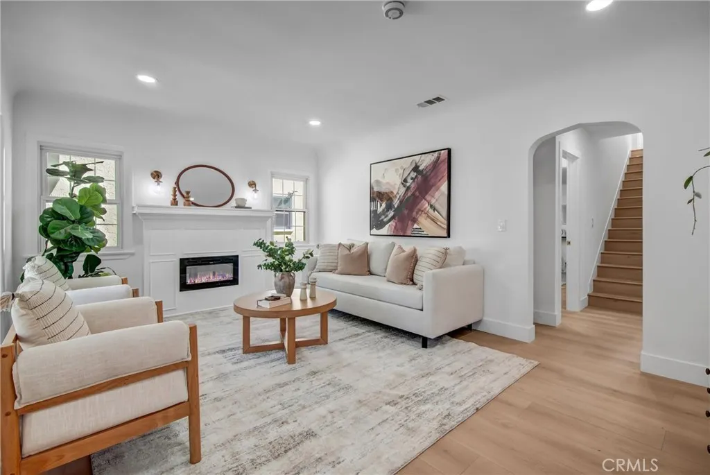 10724 Tabor Street, Los Angeles, CA 90034 | Realty.com