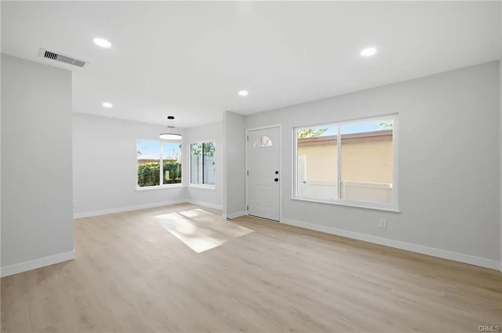 2351 Sutter Way Unit 1 — photo