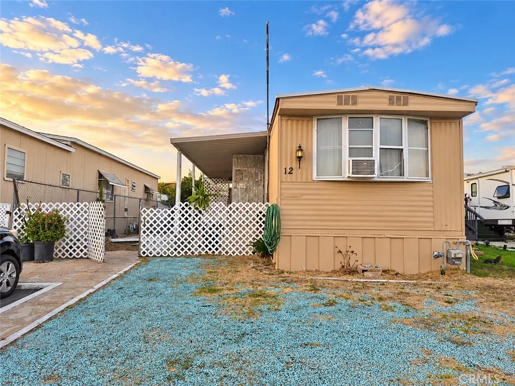 185 N Eucalyptus Unit 12 — photo