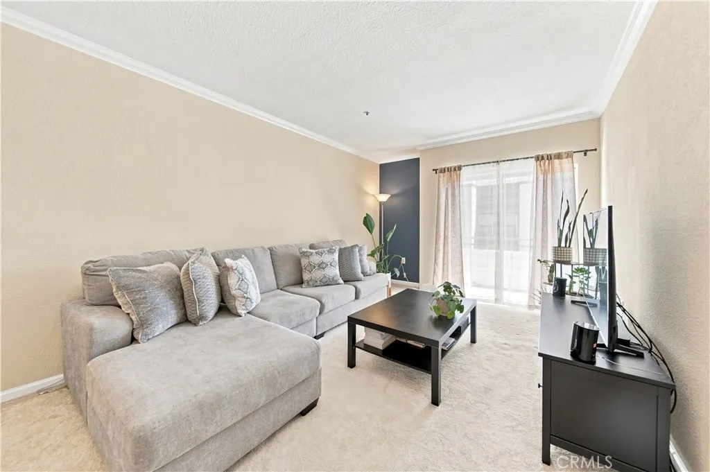 838 Pine #515, Long Beach, CA 90813 — photo 3
