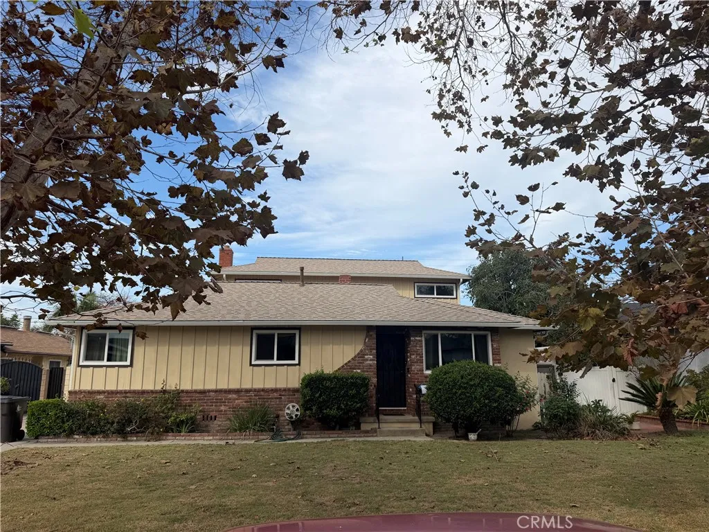 4747 Graywood — photo