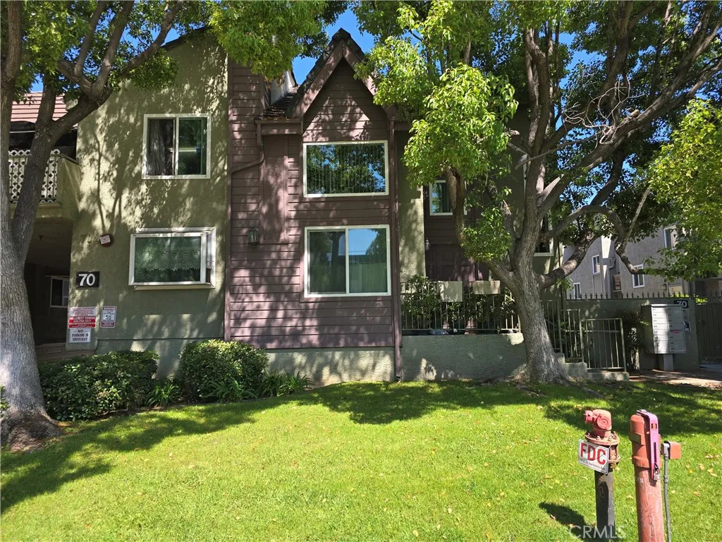 70 Harkness Avenue Unit 4 — photo
