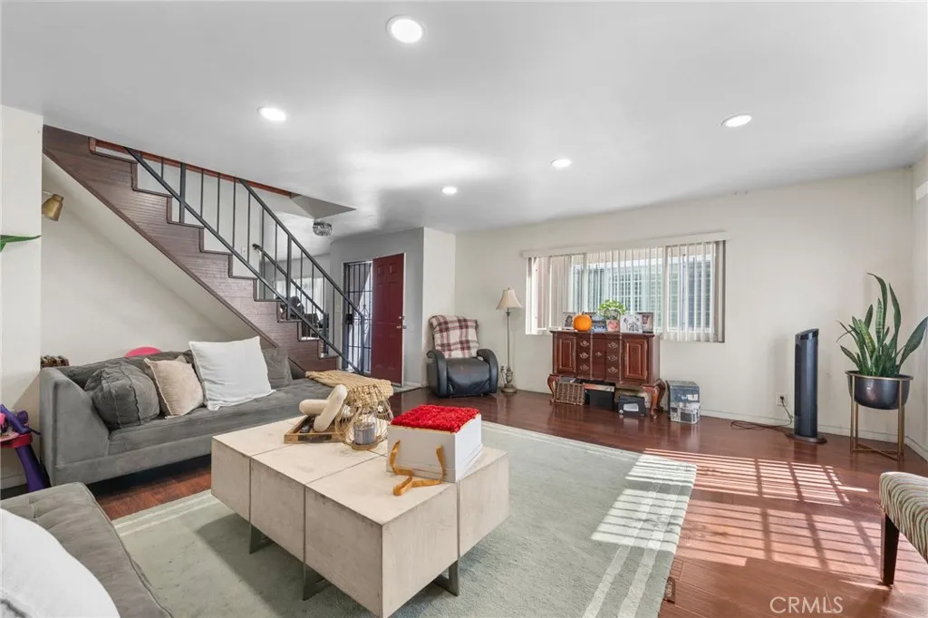 2526 E Van Buren, Carson, CA 90810 — photo 3