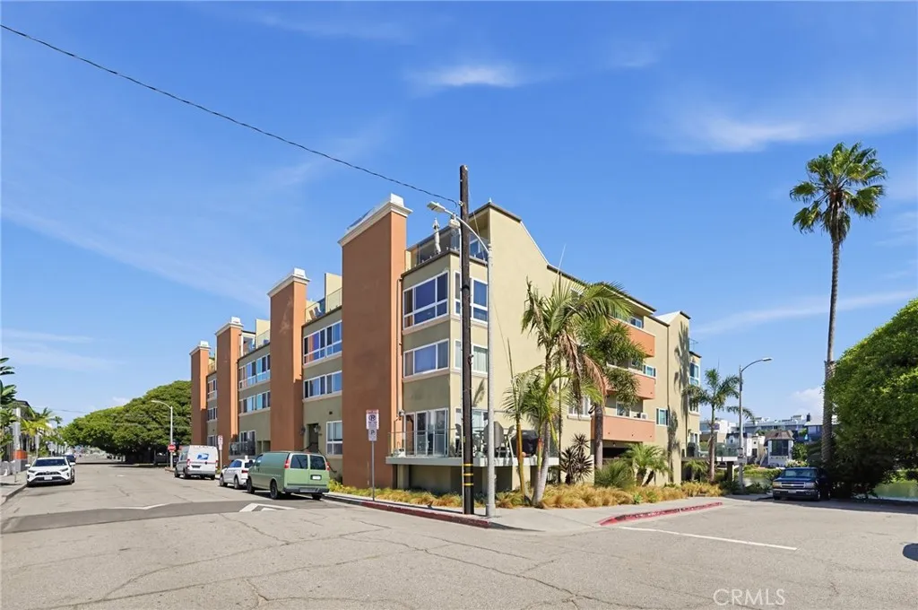 6400 Pacific Avenue Unit 308 — photo