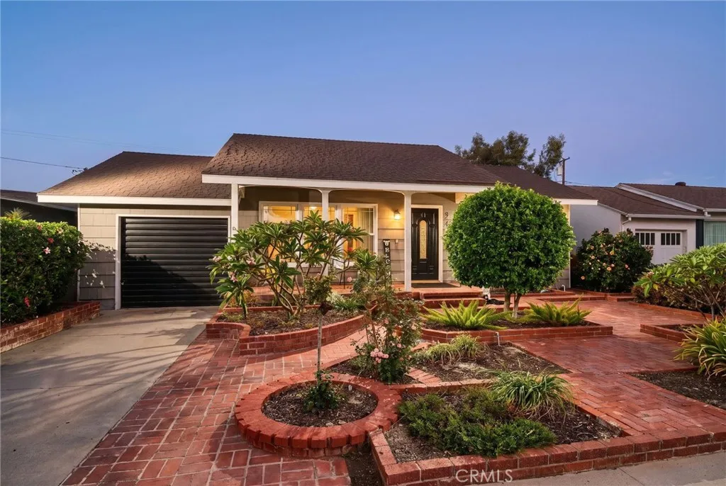 5449 E Fairbrook Street — photo