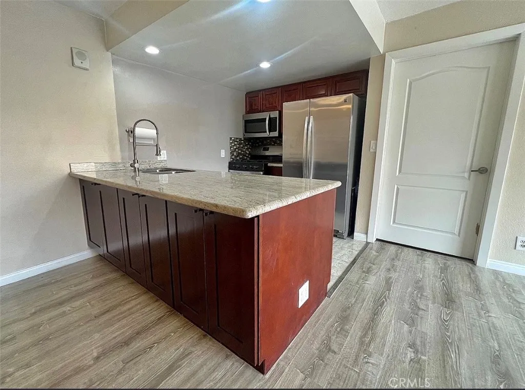 327 Chestnut, Long Beach, CA 90802 — photo 3