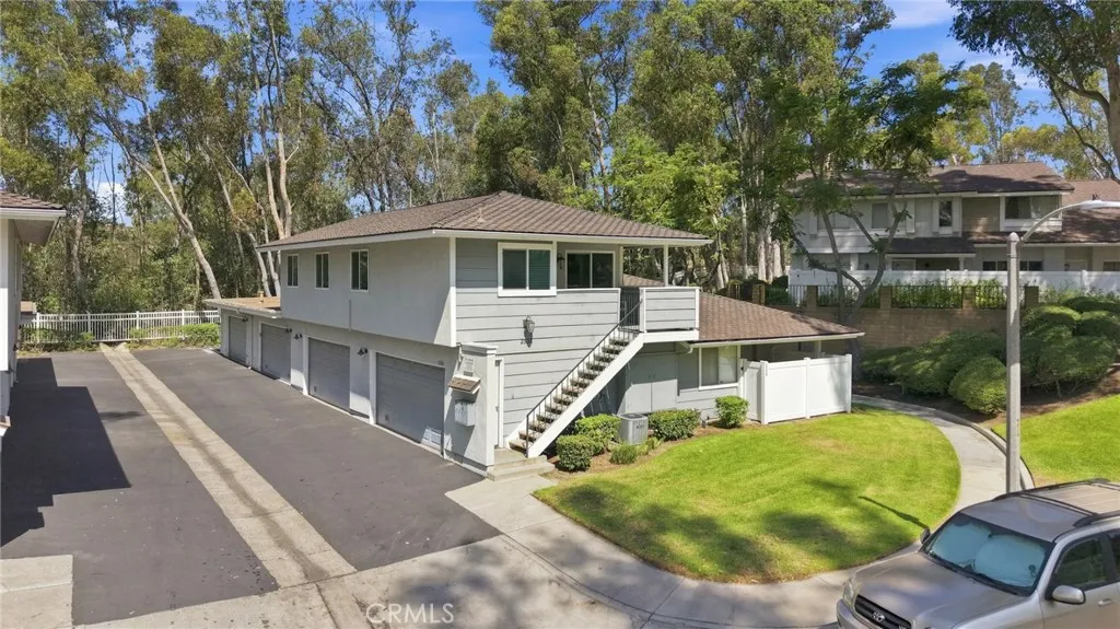 2536 Coventry — photo
