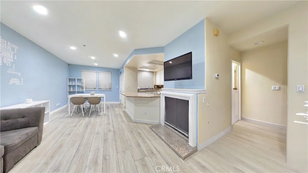 332 W Summerfield — photo