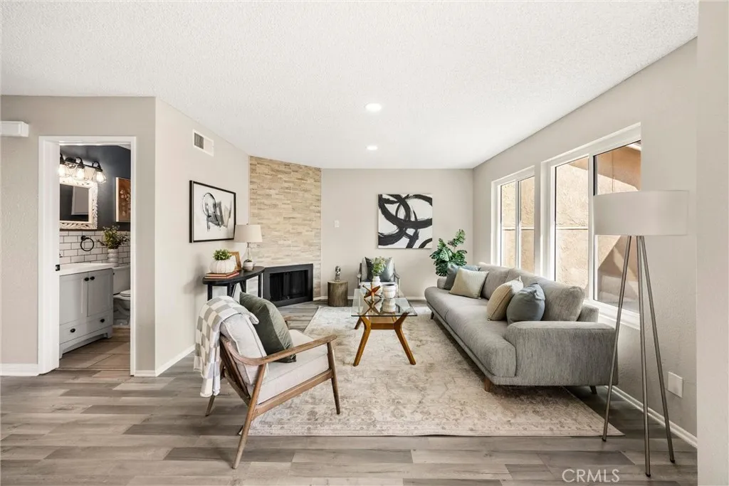 307 Aqueduct Court — photo