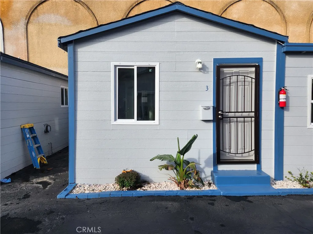 3713 W Imperial Unit 3 — photo