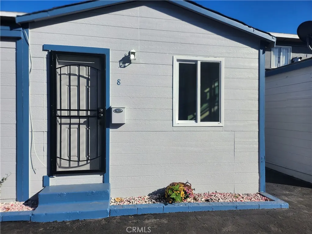 3717 W Imperial Unit 8 — photo
