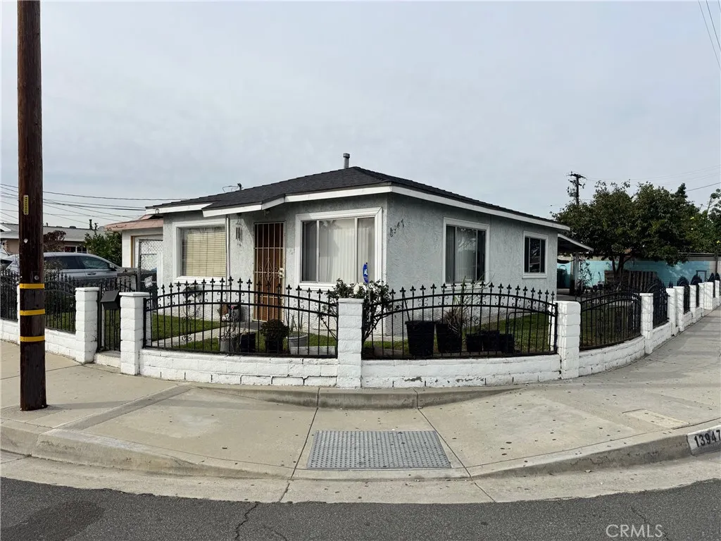 13947 Downey, Paramount, CA 90723 — photo 2