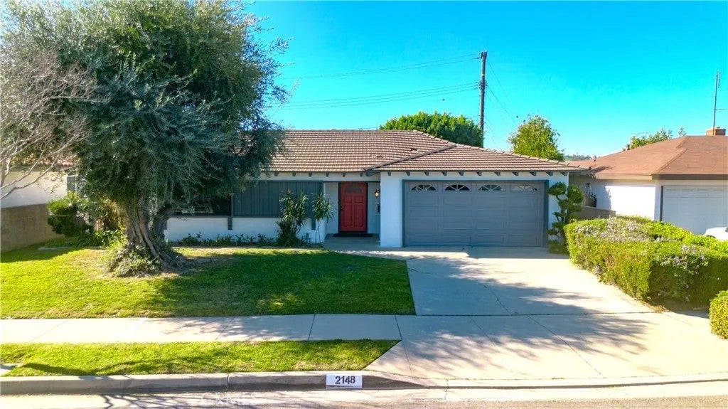 2148 Edgewood Drive — photo