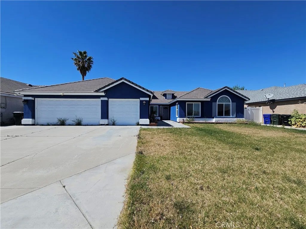 12996 Pacoima — photo