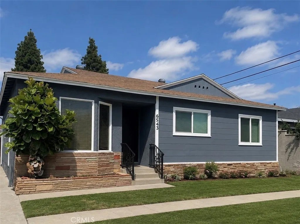 6543 E Harco — photo