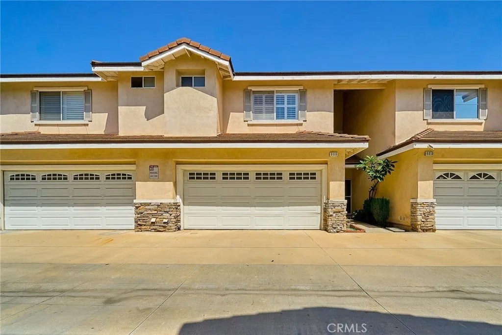 9008 Primavera Lane — photo
