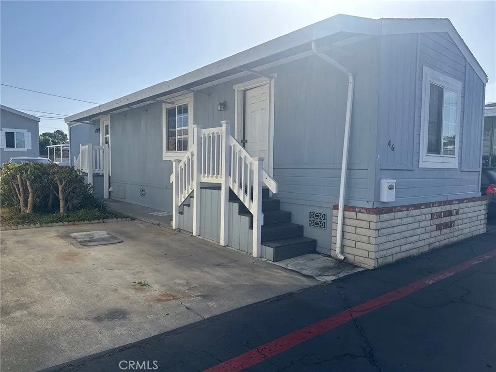 2060 Newport Ave 46 — photo