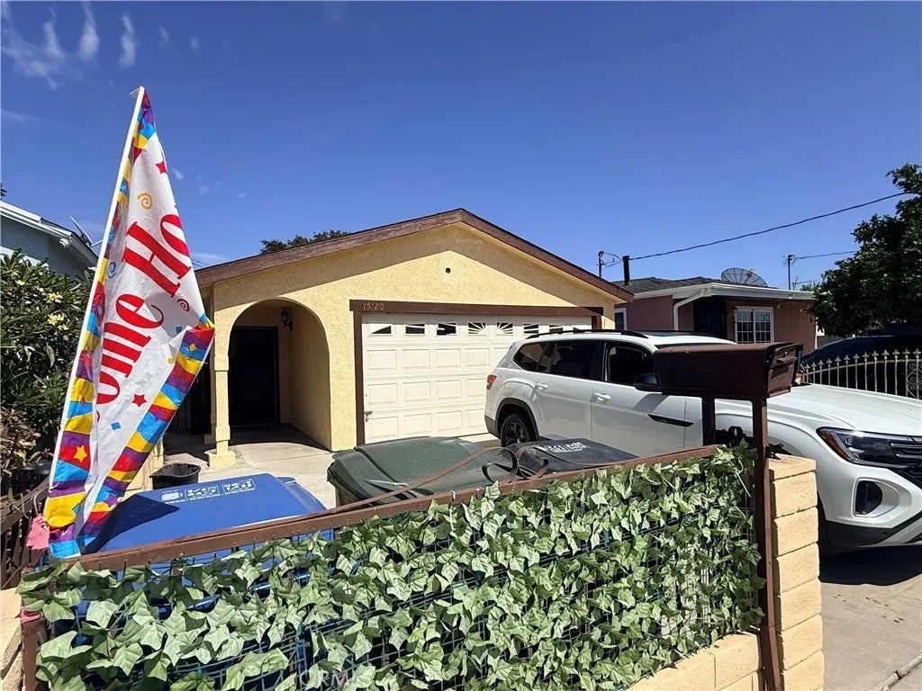 15120 Bellota Ave — photo