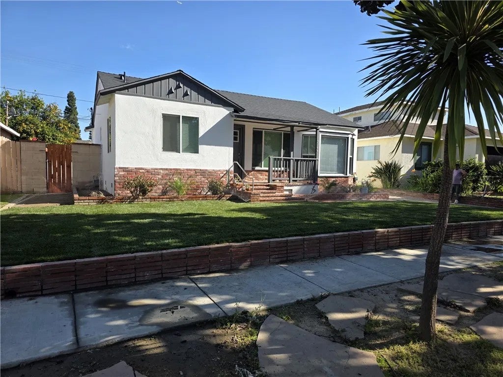 5344 Adenmoor — photo