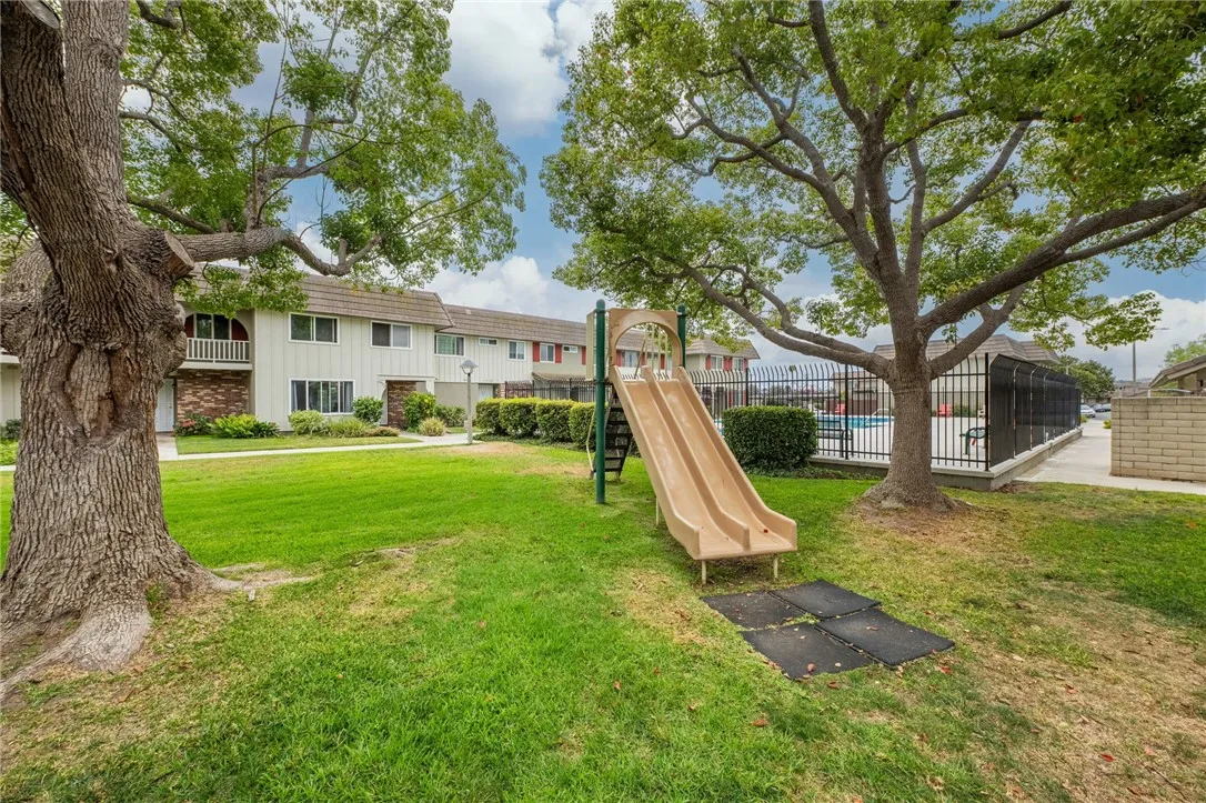 4792 Larwin Avenue, Cypress, CA 90630 — photo 2