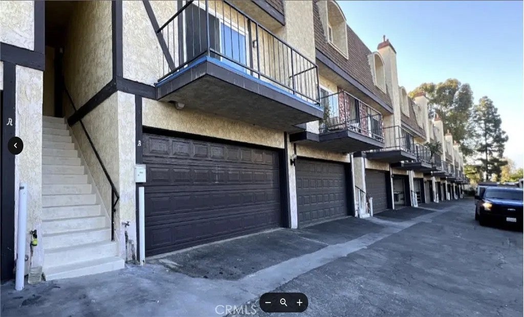 1818 Garvey Avenue B — photo