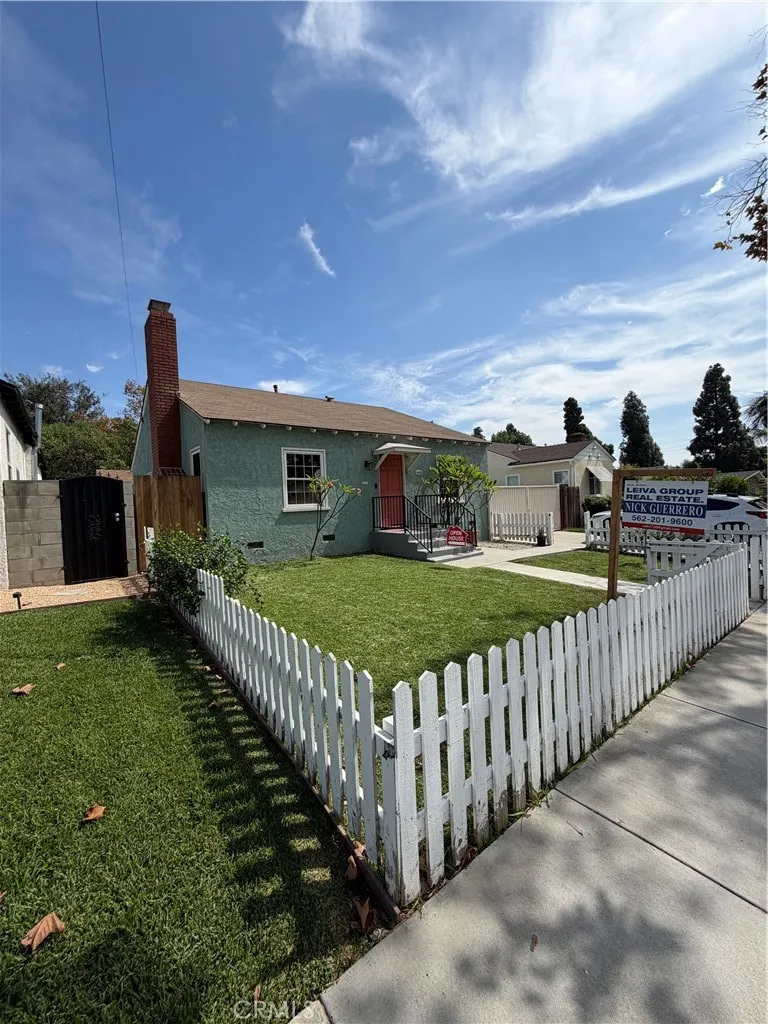 6232 Magnolia — photo