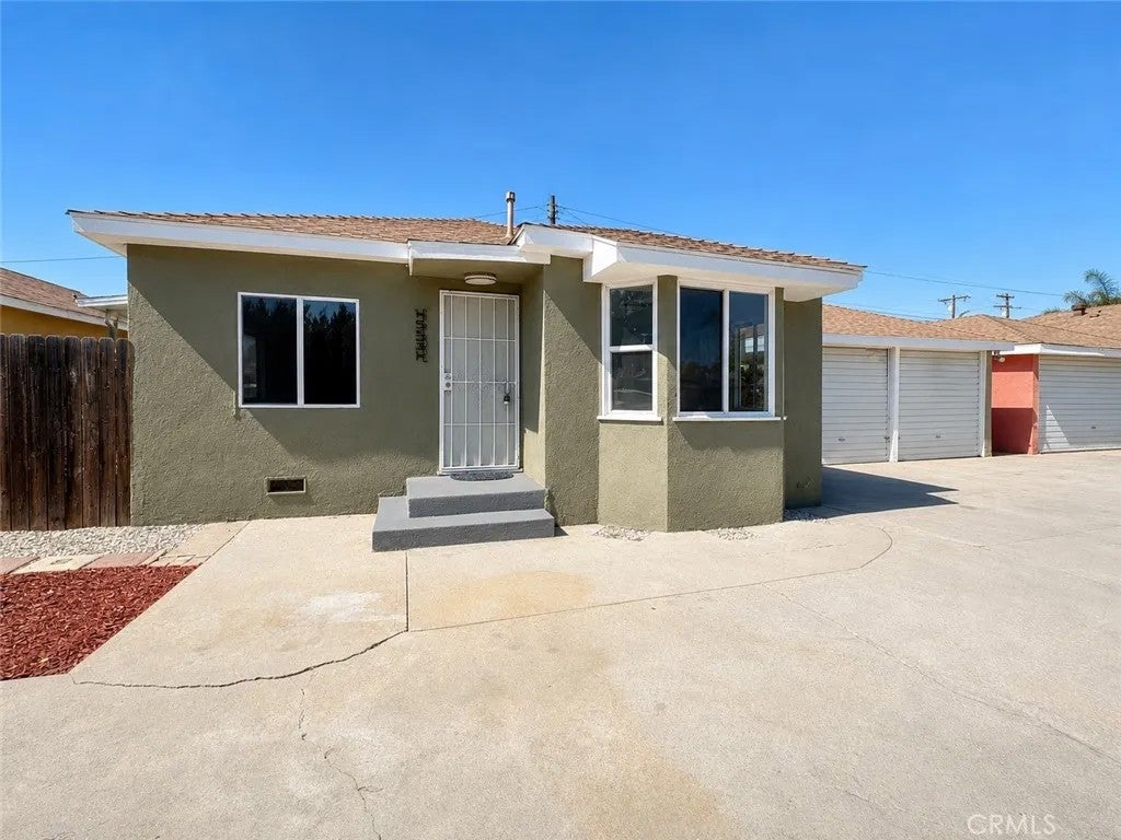 15531 Eucalyptus Avenue — photo