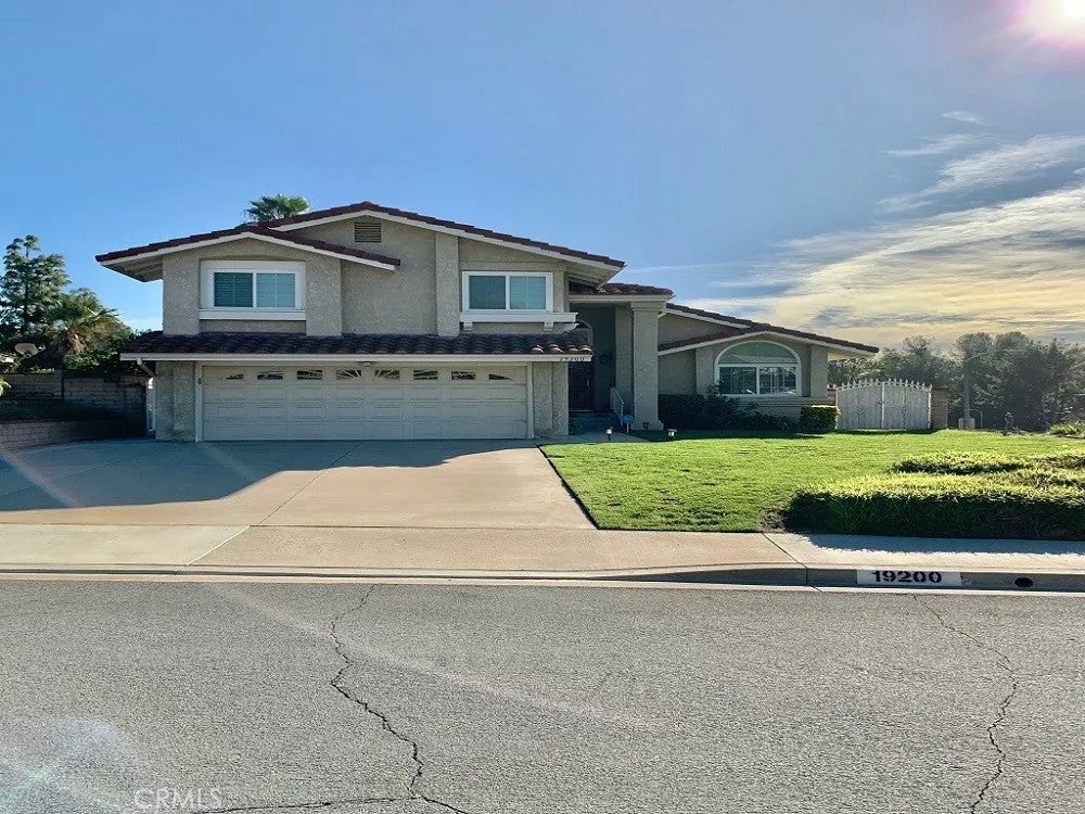 19200 Kamlyn Lane — photo
