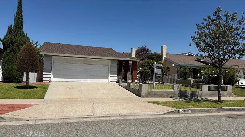 13519 Felson — photo