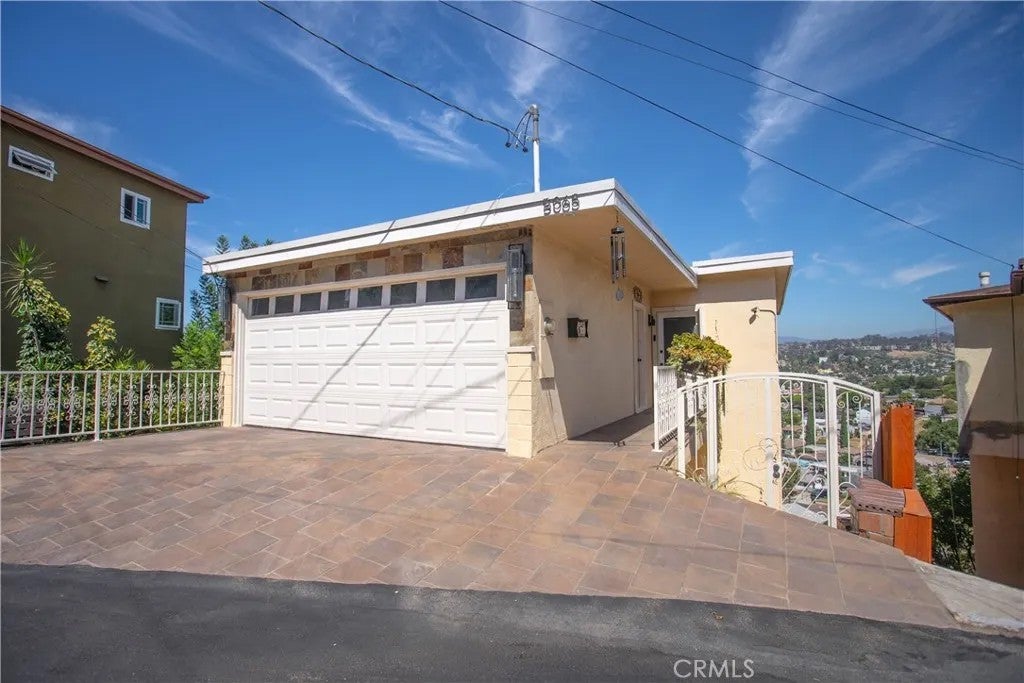 5065 La Calandria Drive — photo