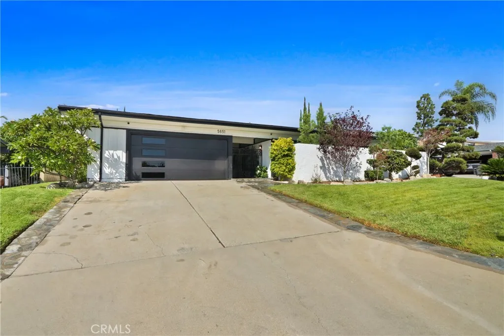 5651 Burlingame Avenue — photo
