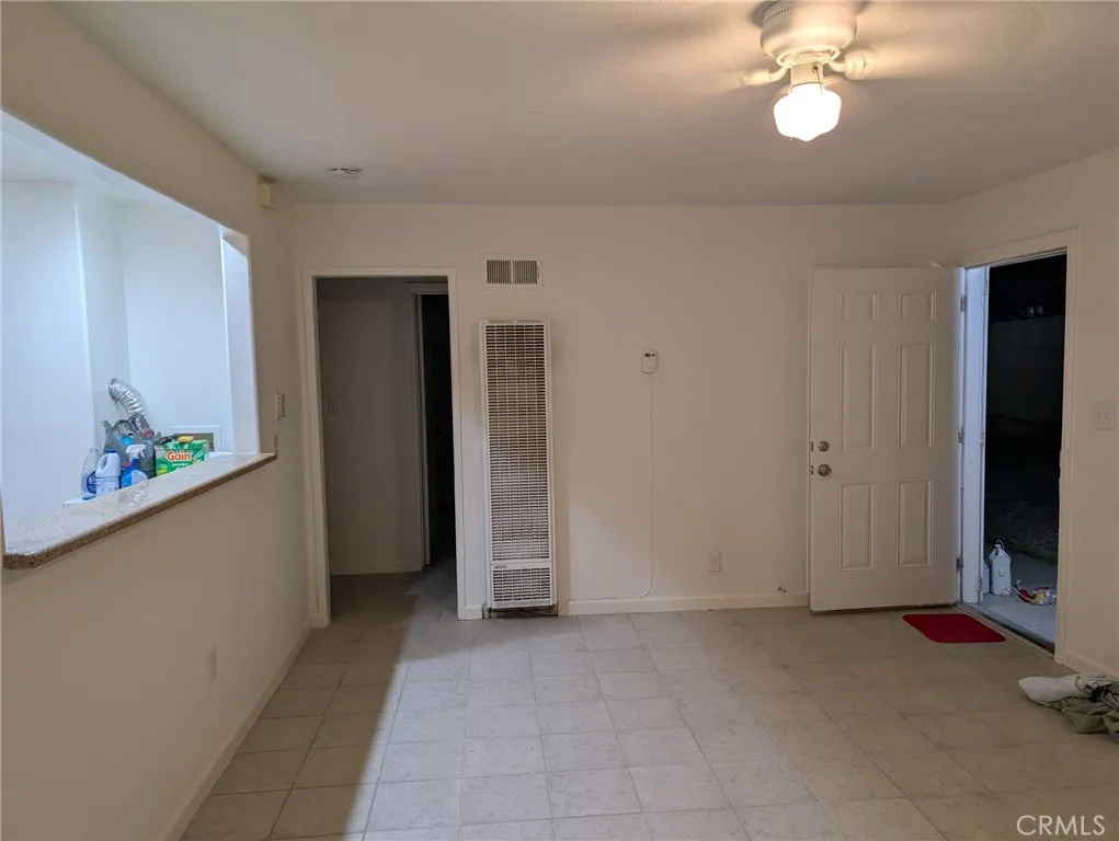 933 Carson, Barstow, CA 92311 — photo 3