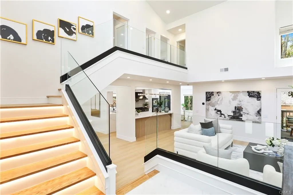 24802 Forest Knoll — photo