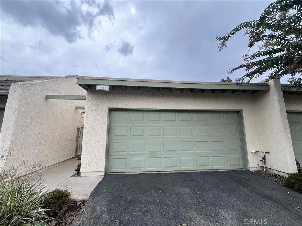 1550 Pine Drive — photo