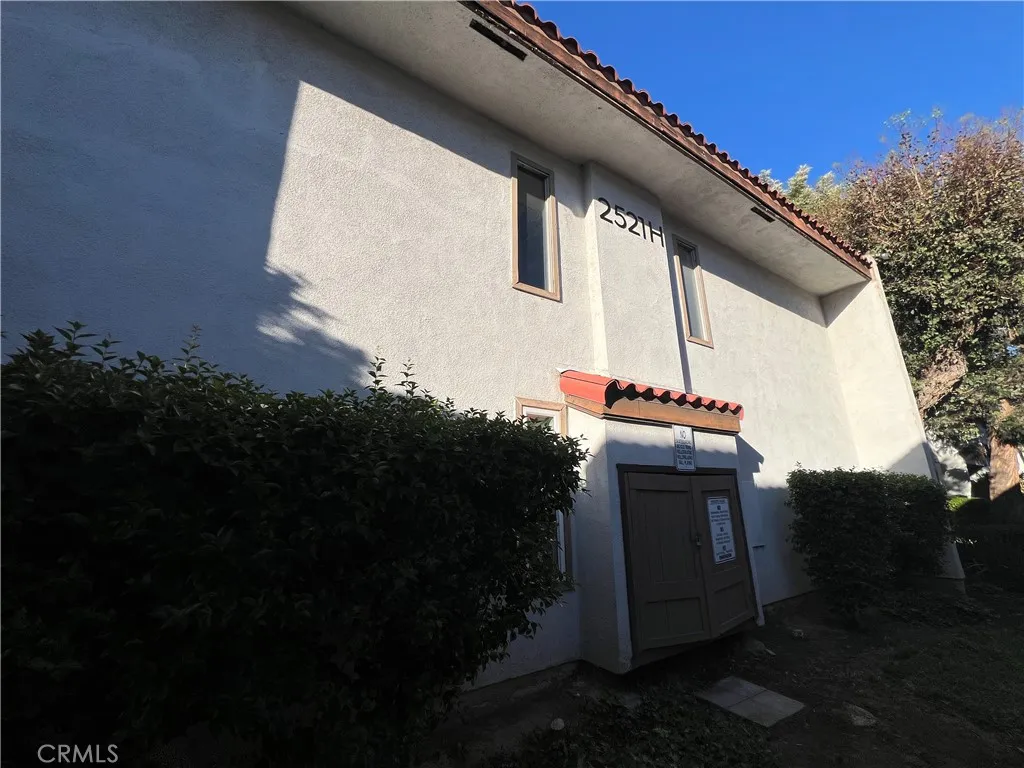 2521 W Sunflower Avenue Unit H11 — photo