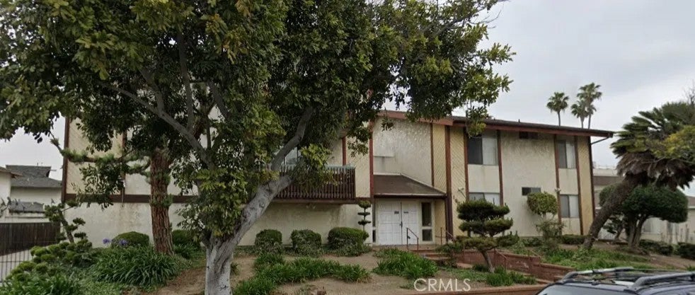 15214 S Raymond Avenue 105 — photo