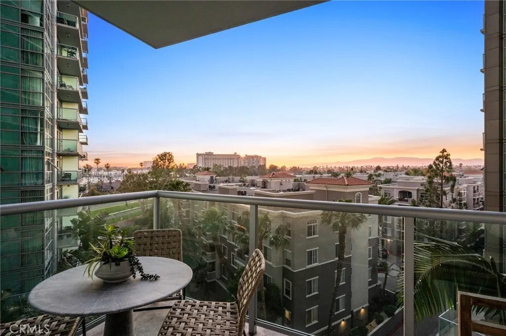 13700 Marina Pointe 611 — photo
