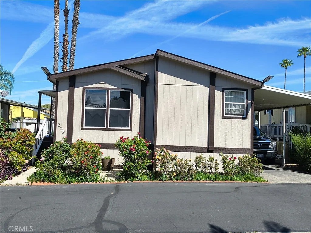 20401 Soledad Canyon 223 — photo