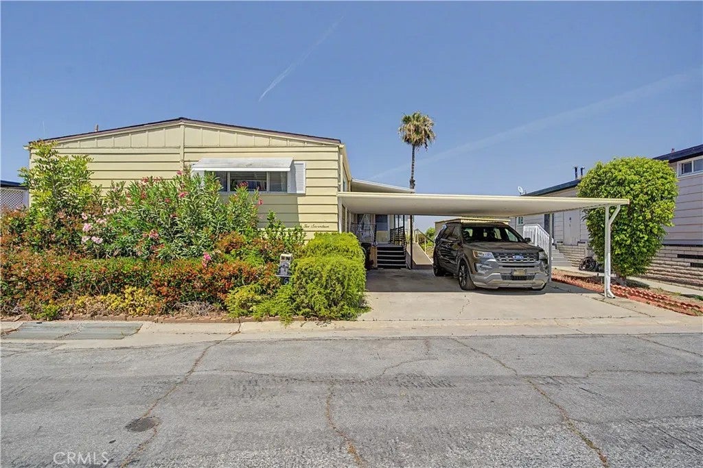 2550 Pacific Coast Hwy 217 — photo