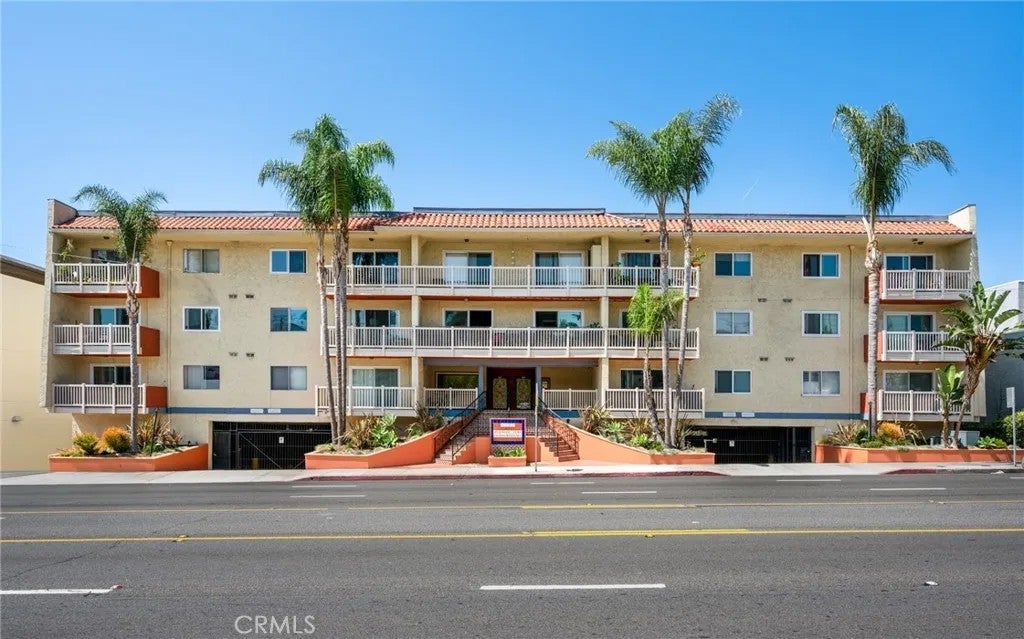 1707 Pacific Coast Highway 413 — photo