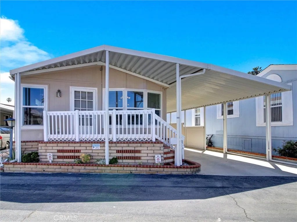 2550 Pacific Coast 51 — photo