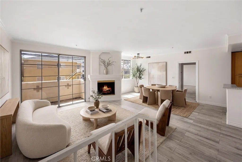 7122 La Tijera Boulevard H101 — photo