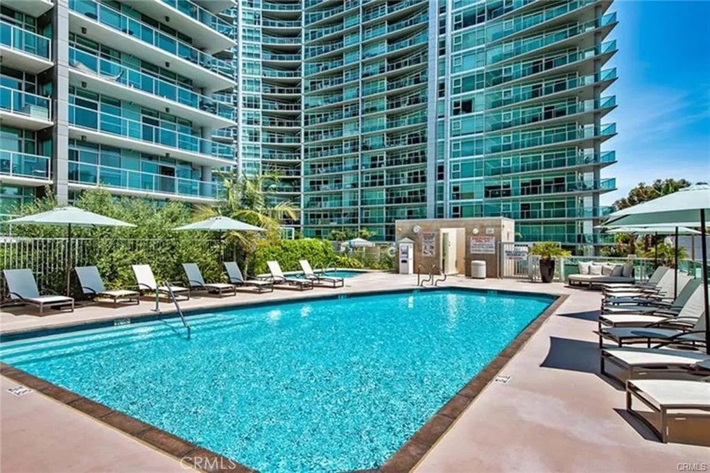 13650 Marina Pointe Drive 1506 — photo