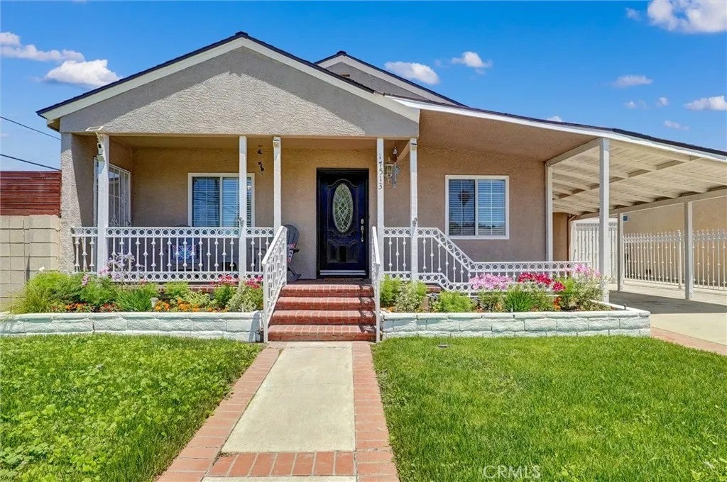 17513 Tiara Street — photo