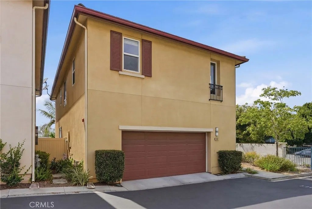 12001 Jackson Square Court — photo