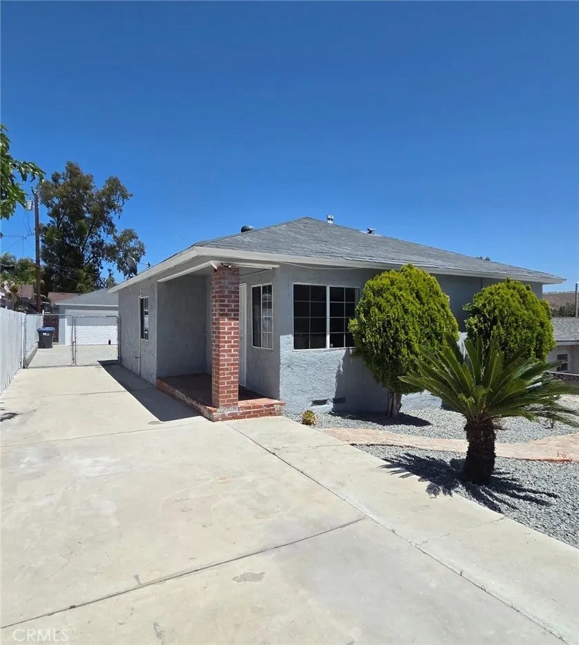 4494 Los Seranos Boulevard — photo
