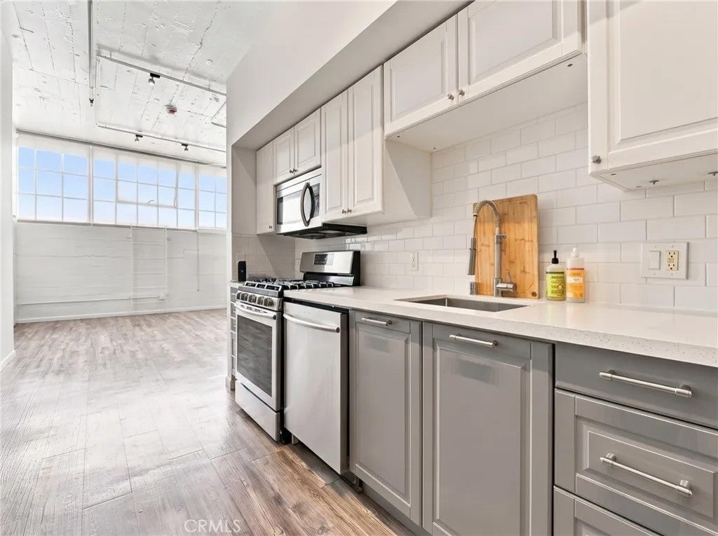 420 S San Pedro 222 — photo